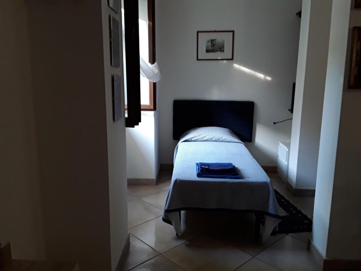 Casa Conte Bed & Breakfast Terracina Exterior photo